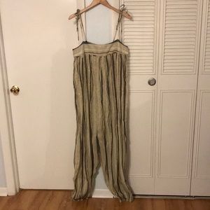 Free People crinkle gauze jumpsuit, size Medium